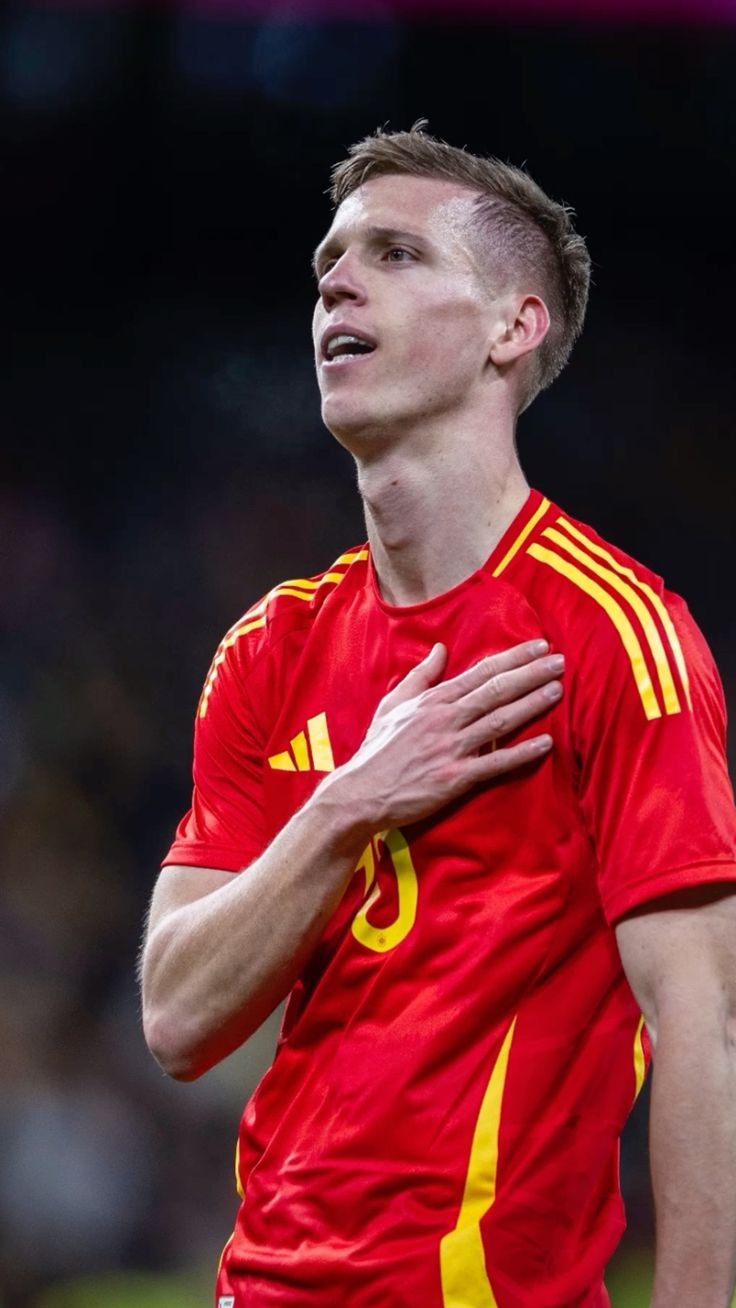  2025 wallpaper Dani Olmo