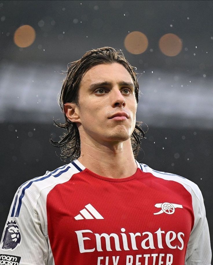 Riccardo Calafiori wallpaper 4k 