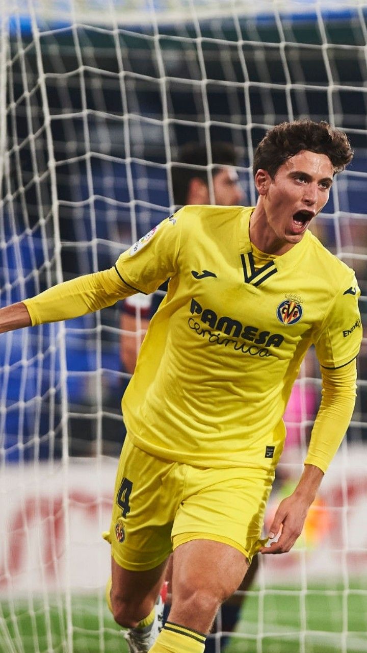 Pau Torres wallpaper for phone 