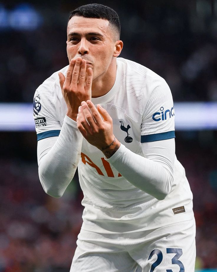 Pedro Porro wallpaper hd 