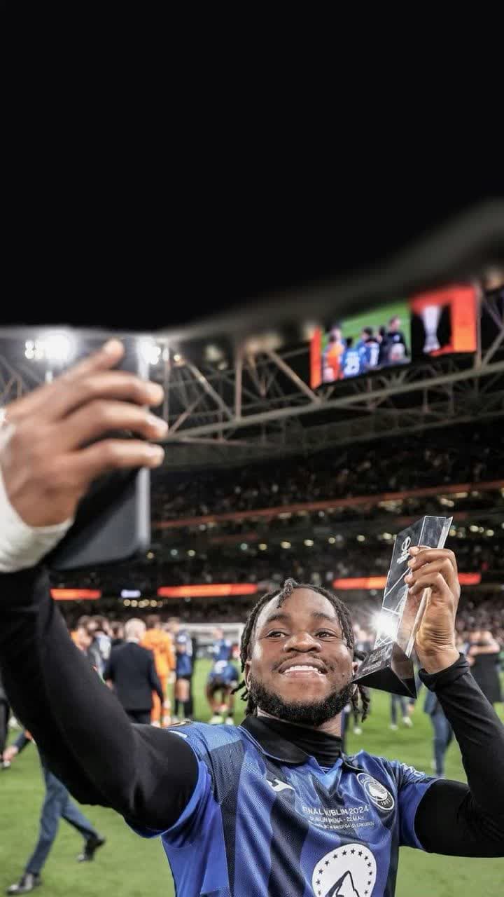 wallpaper for phone Ademola Lookman