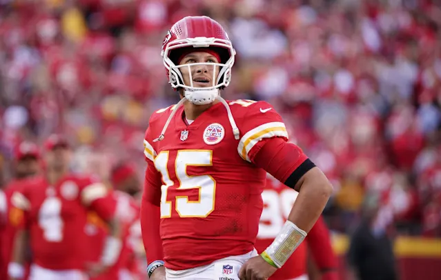 patrick mahomes wallpaper for phone