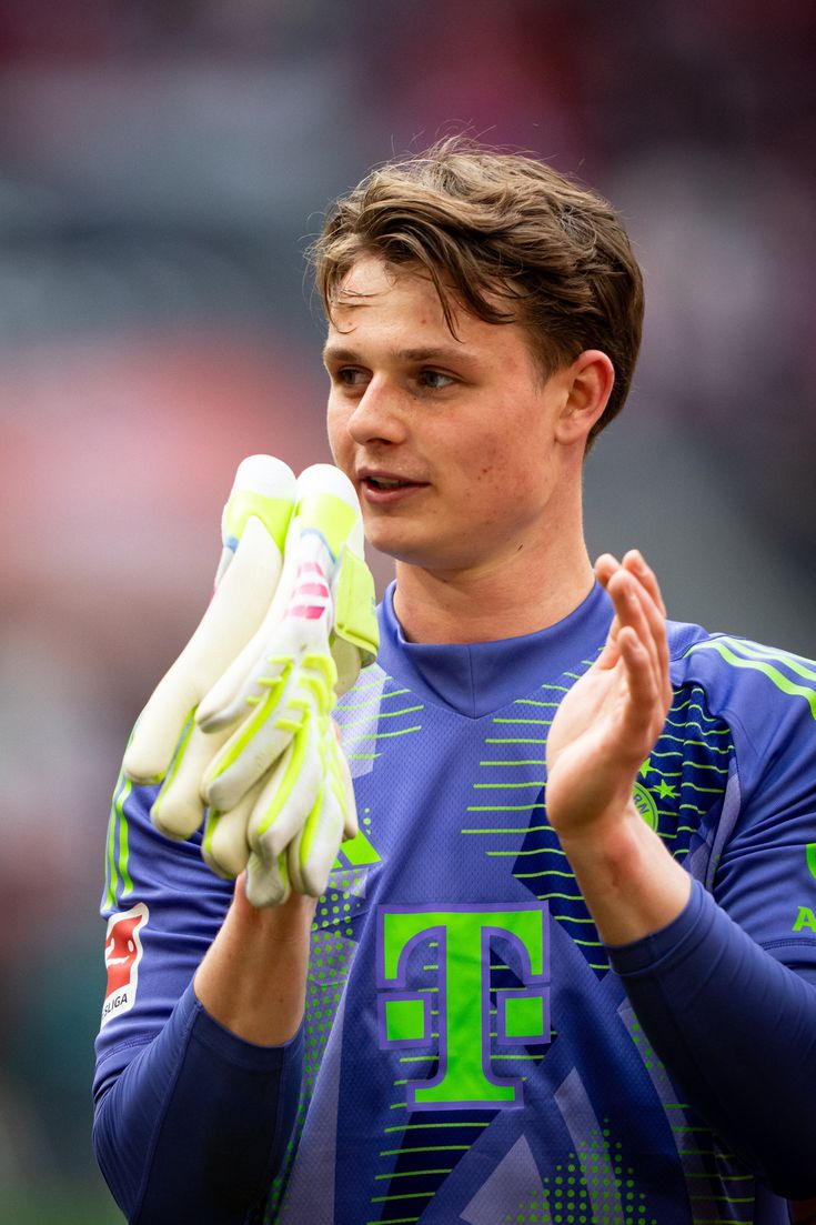 Jonas Urbig
