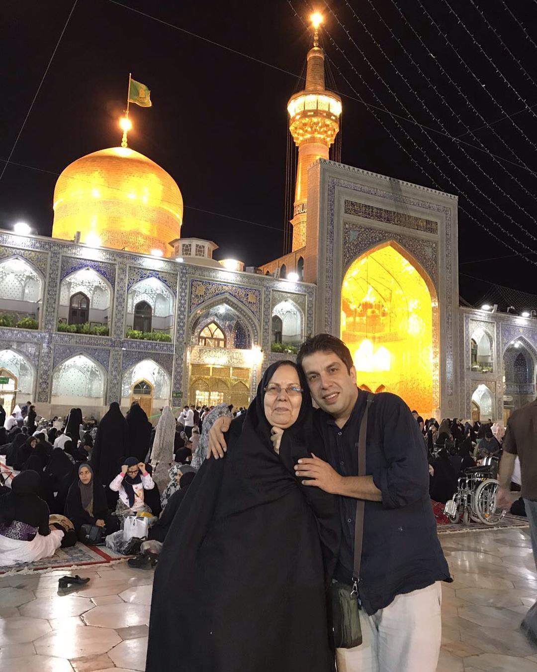 عباس جمشیدی‌فر و مادرش