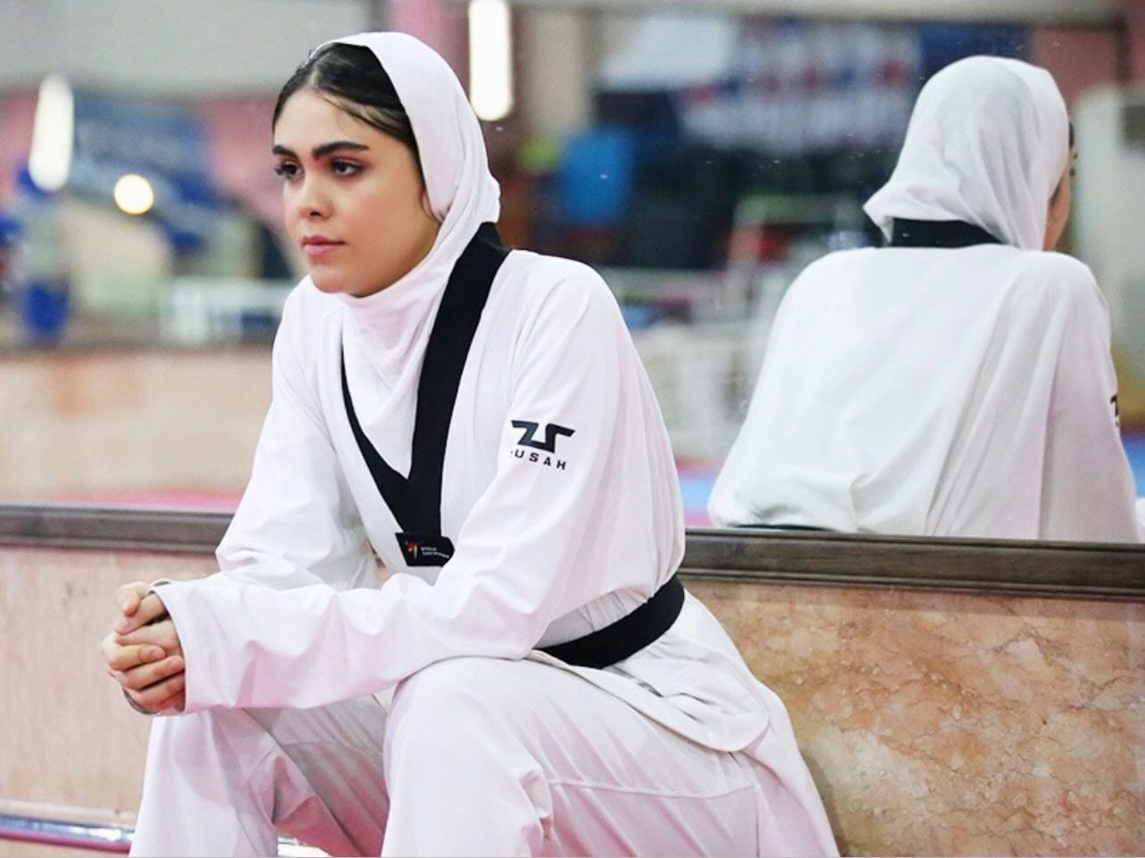 نسترن ولی زاده والپیپر