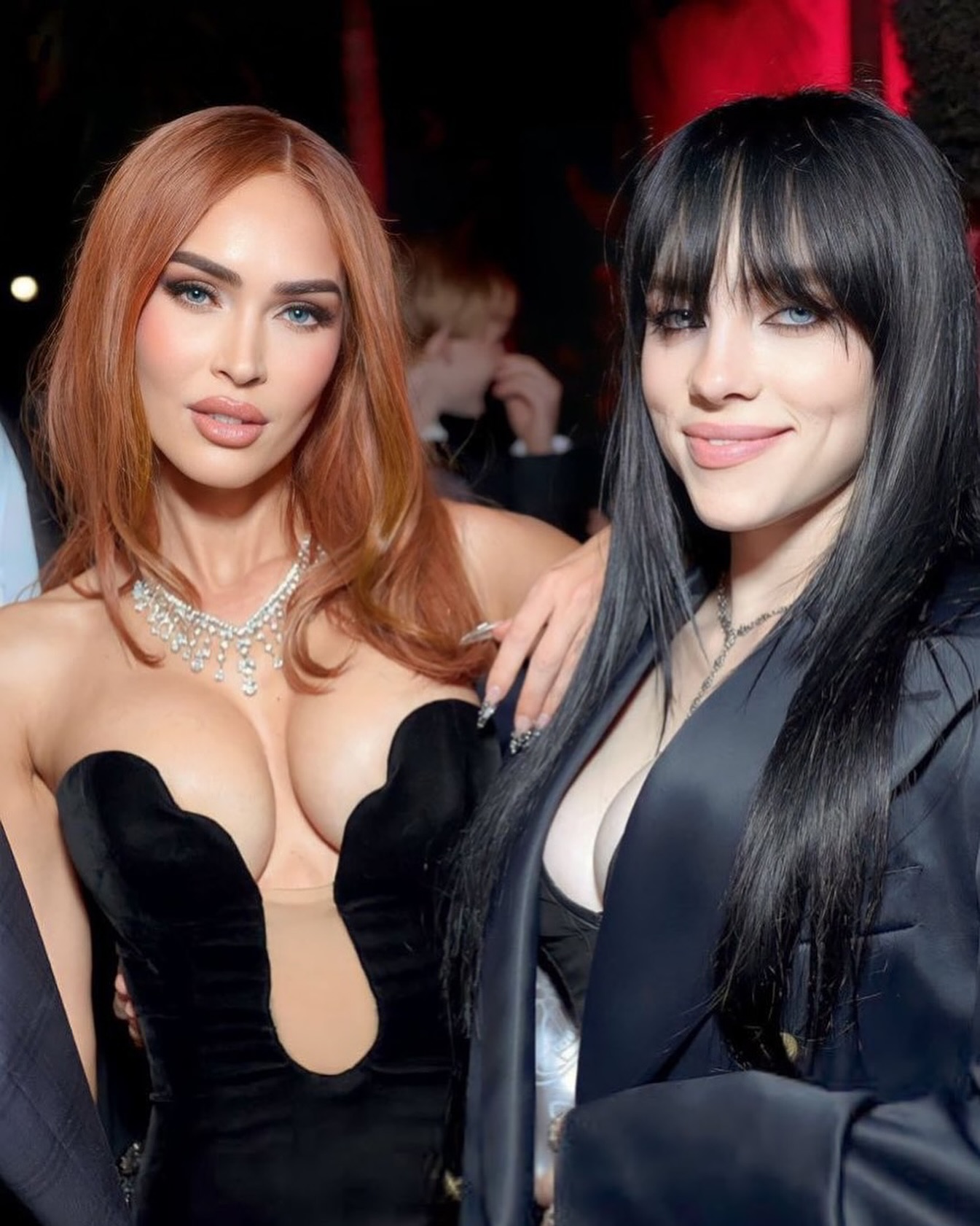 تصاویر سکسی بیلی آیلیش