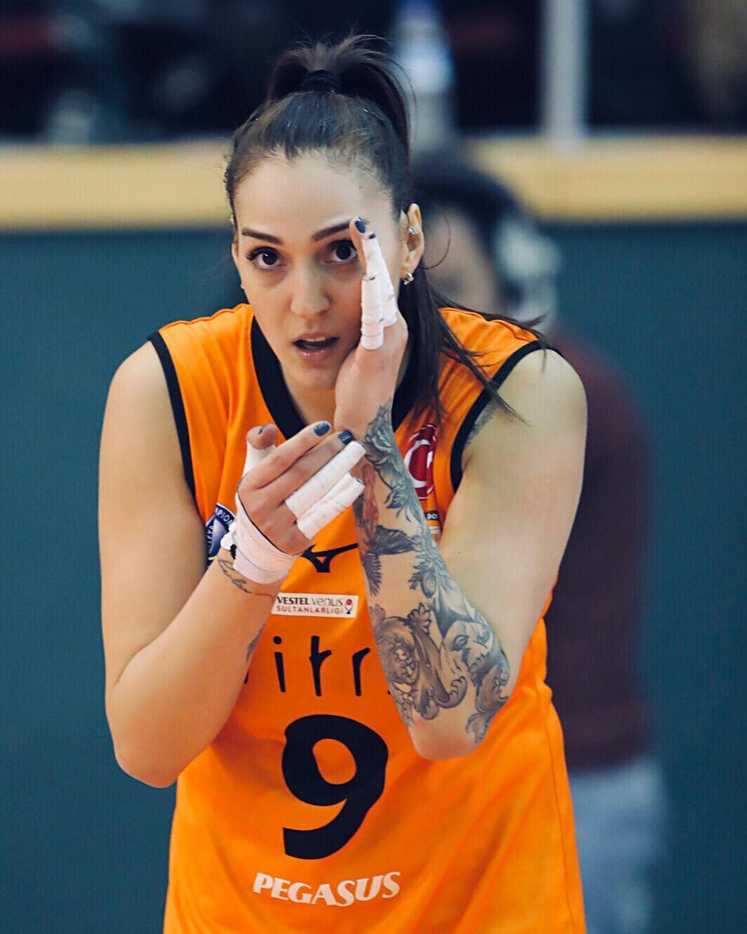 عکس بشرا جانسو چهره حرفهای عکس بشرا جانسو چهره حرفهای