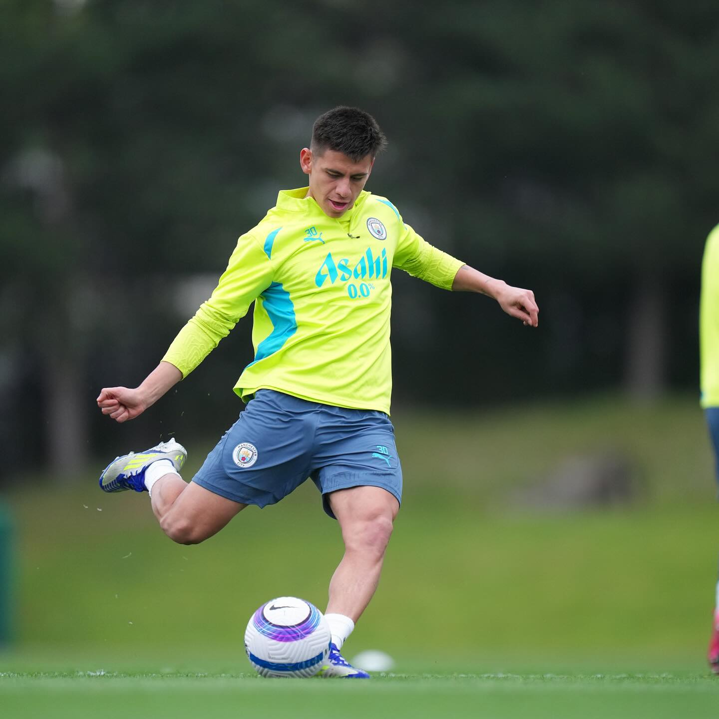 عکس کلودیو اچوری در تمرین