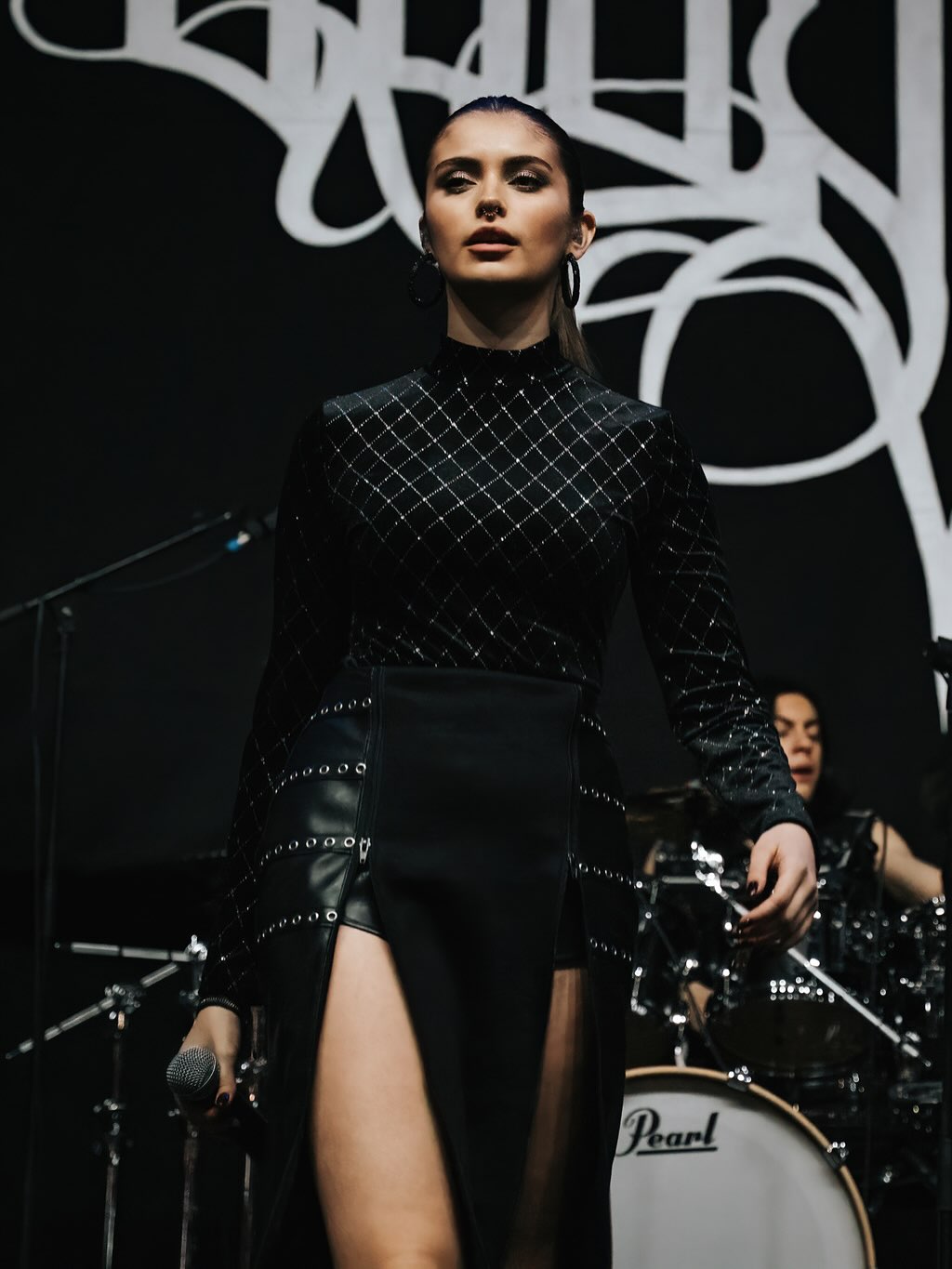 نام گروه موسیقی ایگناسیا فرناندز چیست؟ 