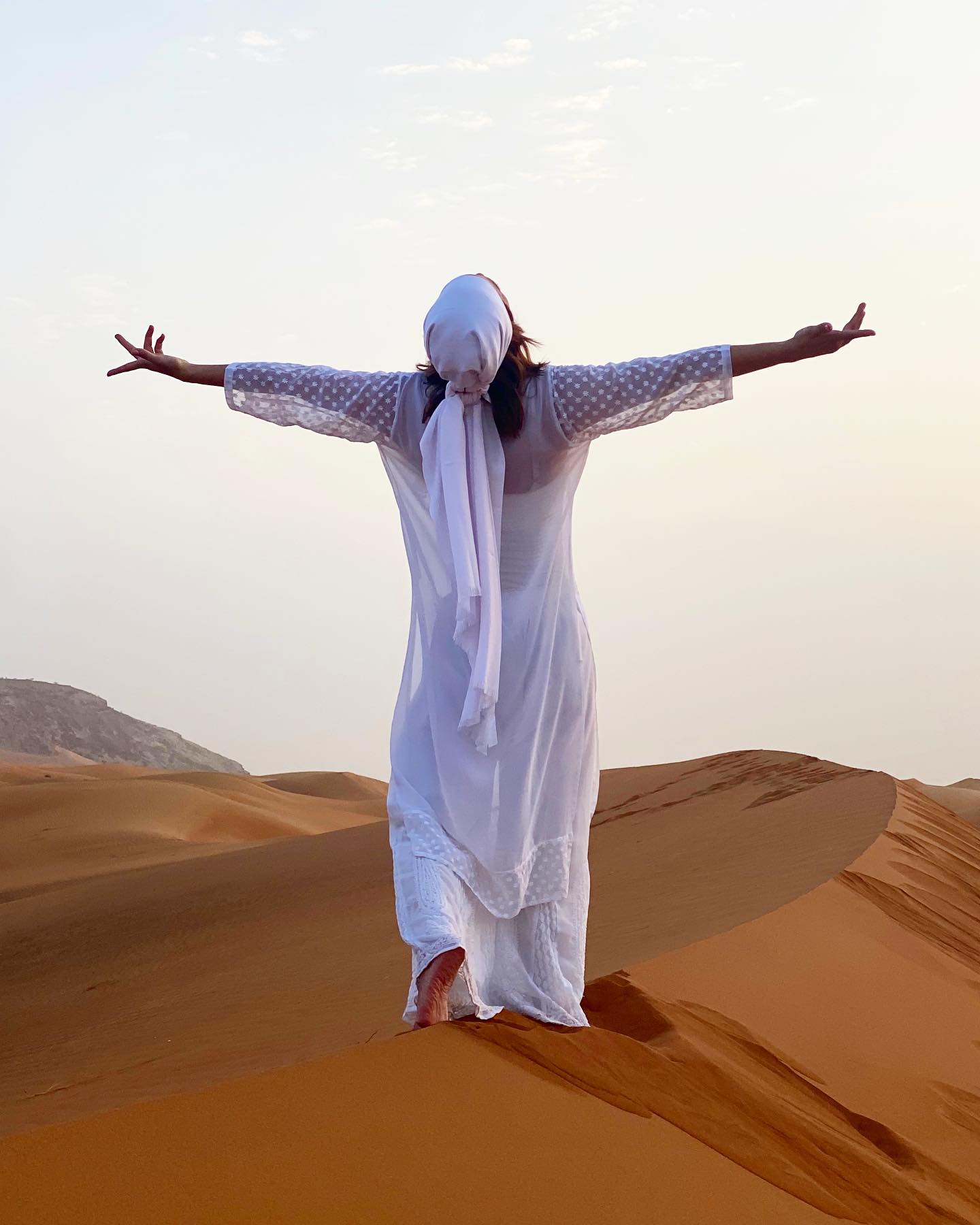 عکس مهناز افشار در طبیعت عکس مهناز افشار در طبیعت