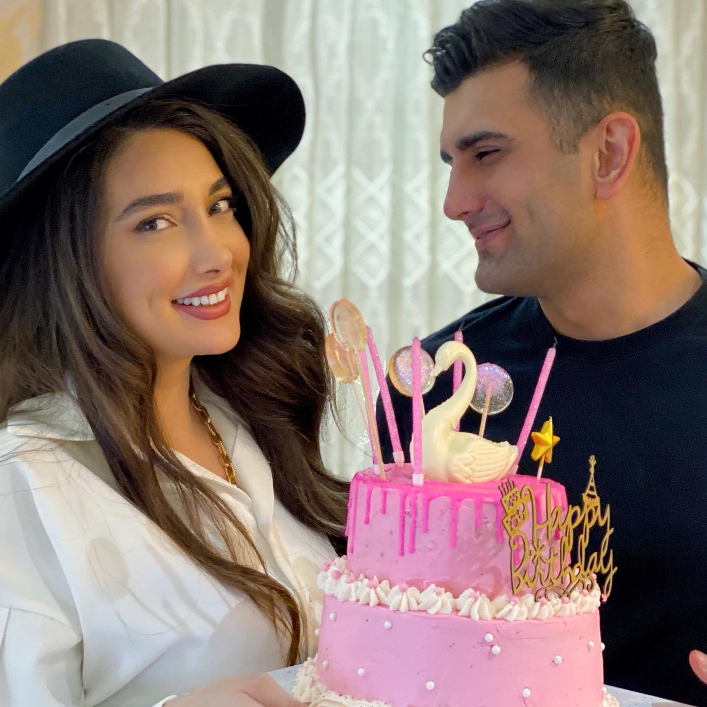 ملینا تاج تولد