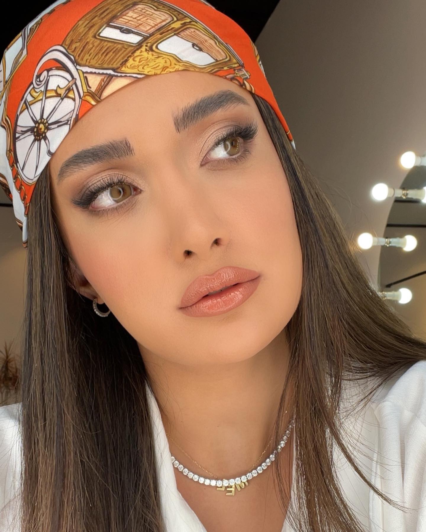 ملینا تاج میکاپ