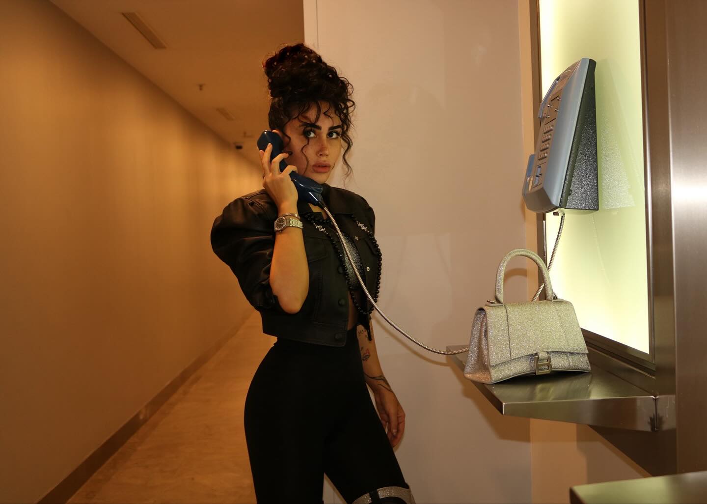 عکس مینا نامداری در جشن تولد
