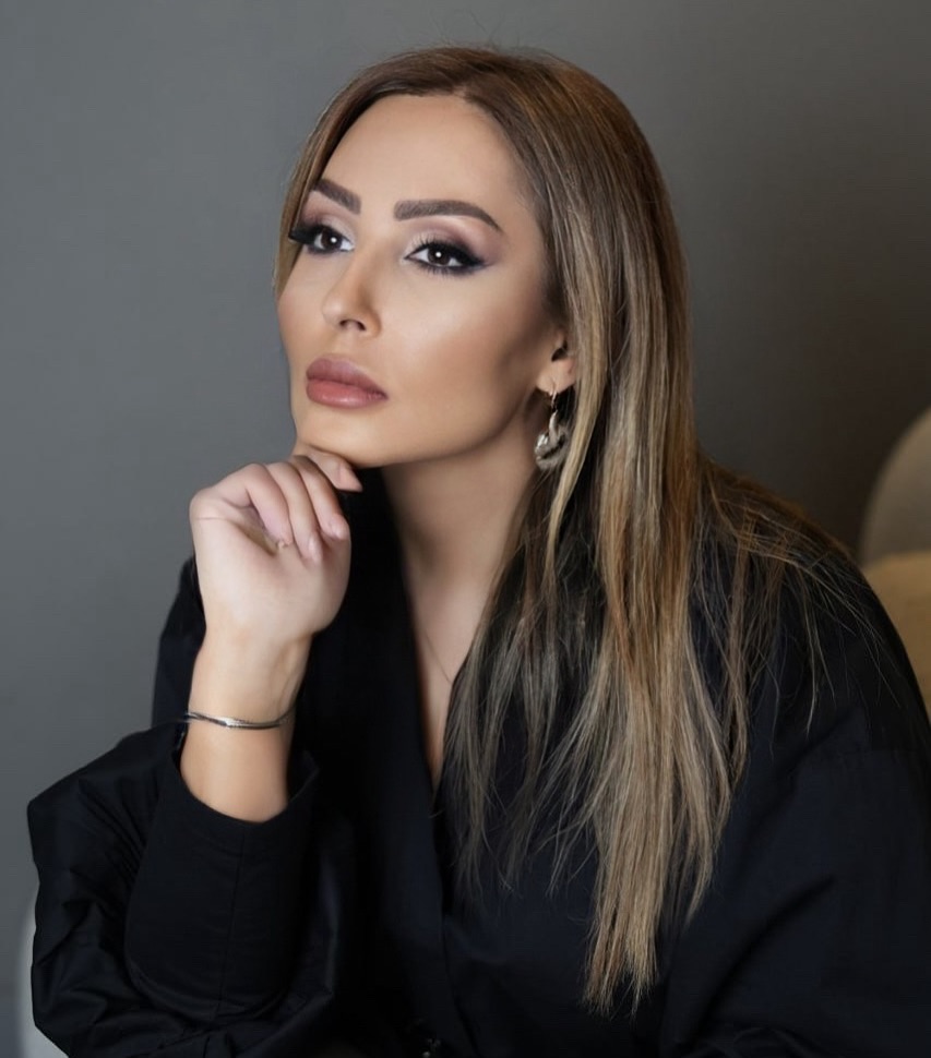 عکس پرستو صالحی تولد