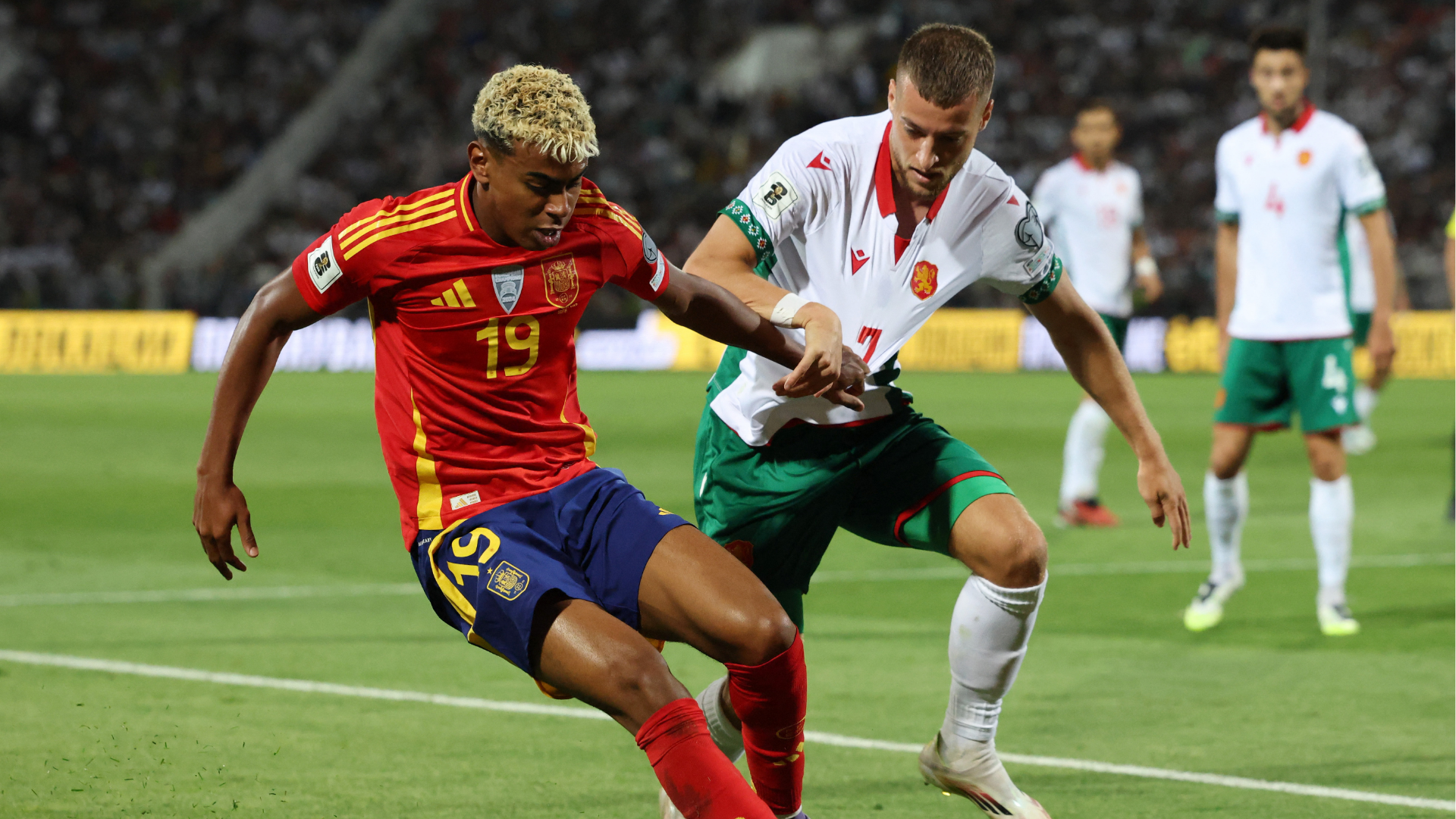 اسپانیا مقابل بلغارستان