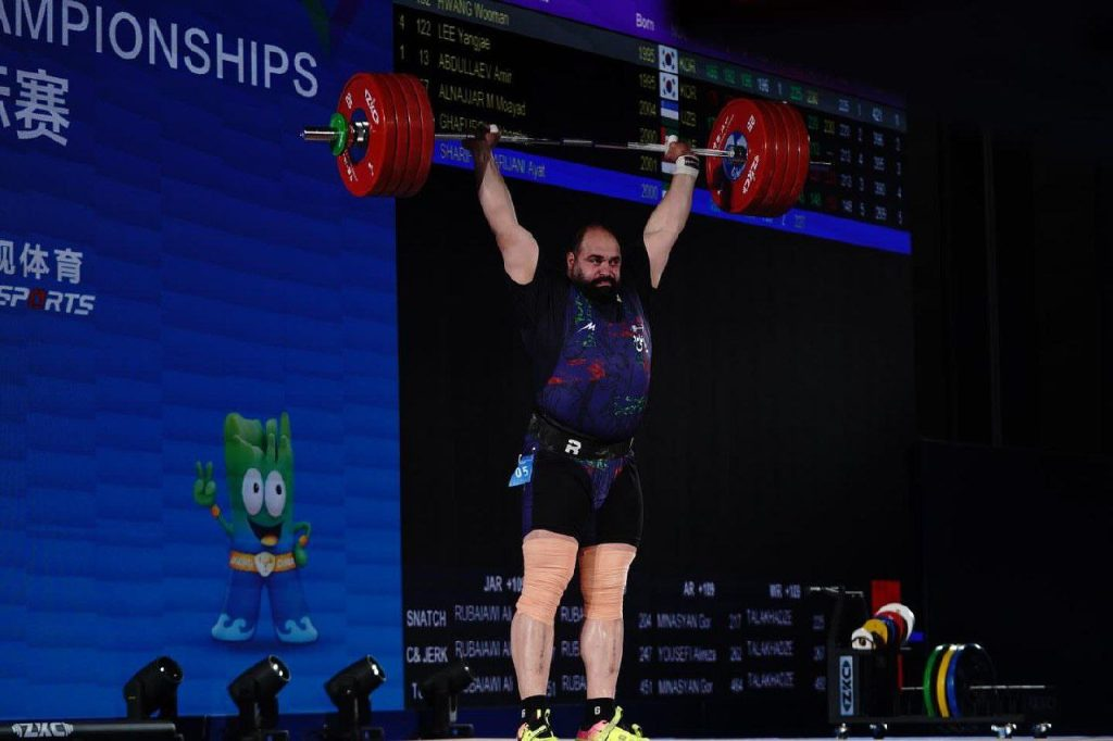 عکس آیت شریفی وزنه بردار