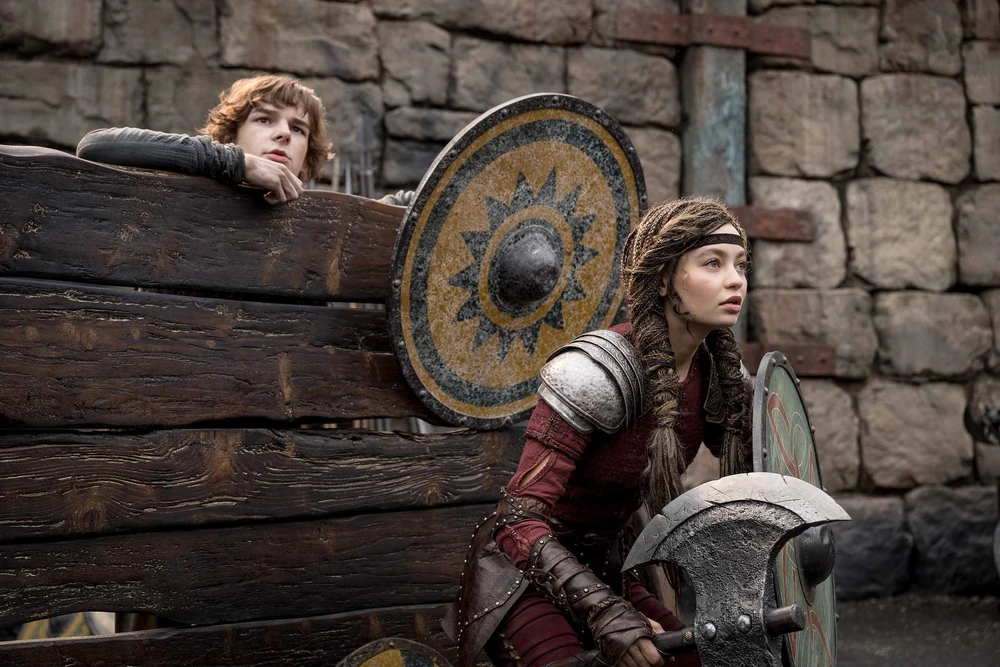 میسون تیمز بازیگر میسون تیمز بازیگر