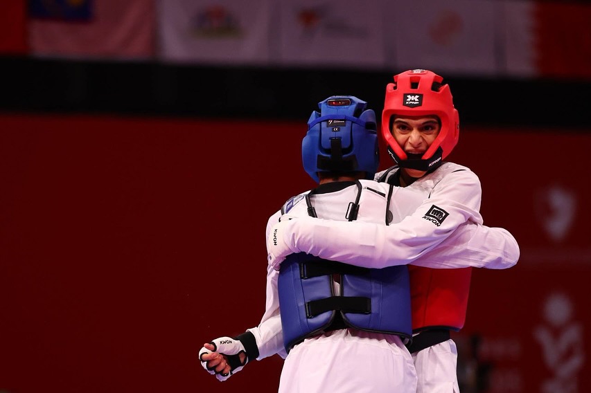 گالری عکس‌های رسمی و شخصی طاها جوادی