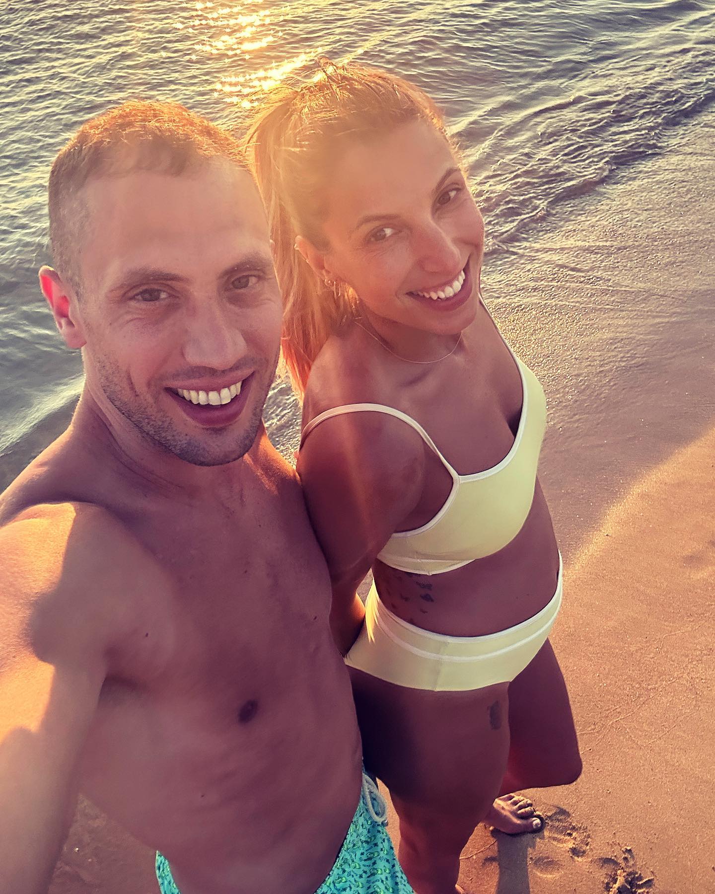 عکس الکساندر آتاناسیویچ و همسرش