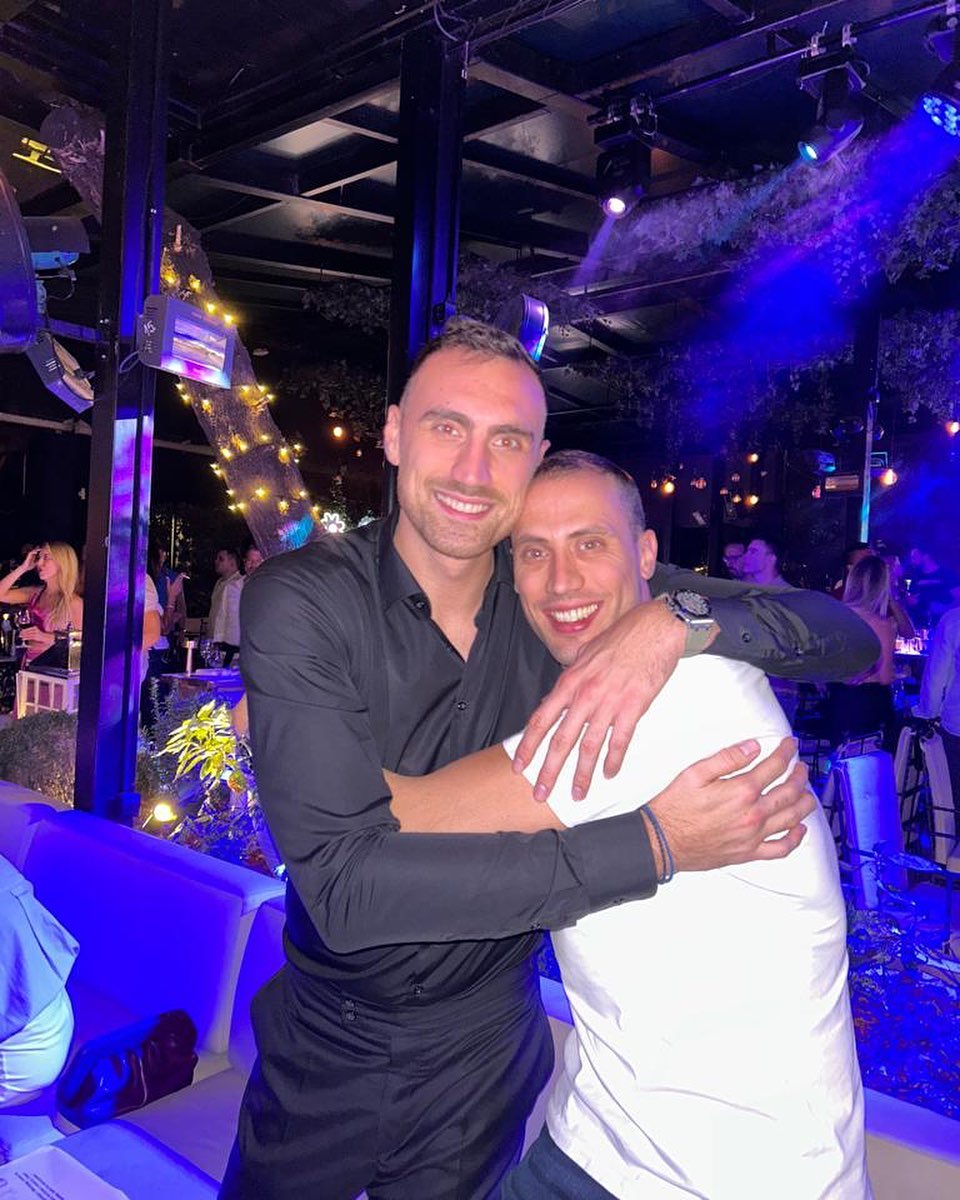 والپیپر الکساندر آتاناسیویچ