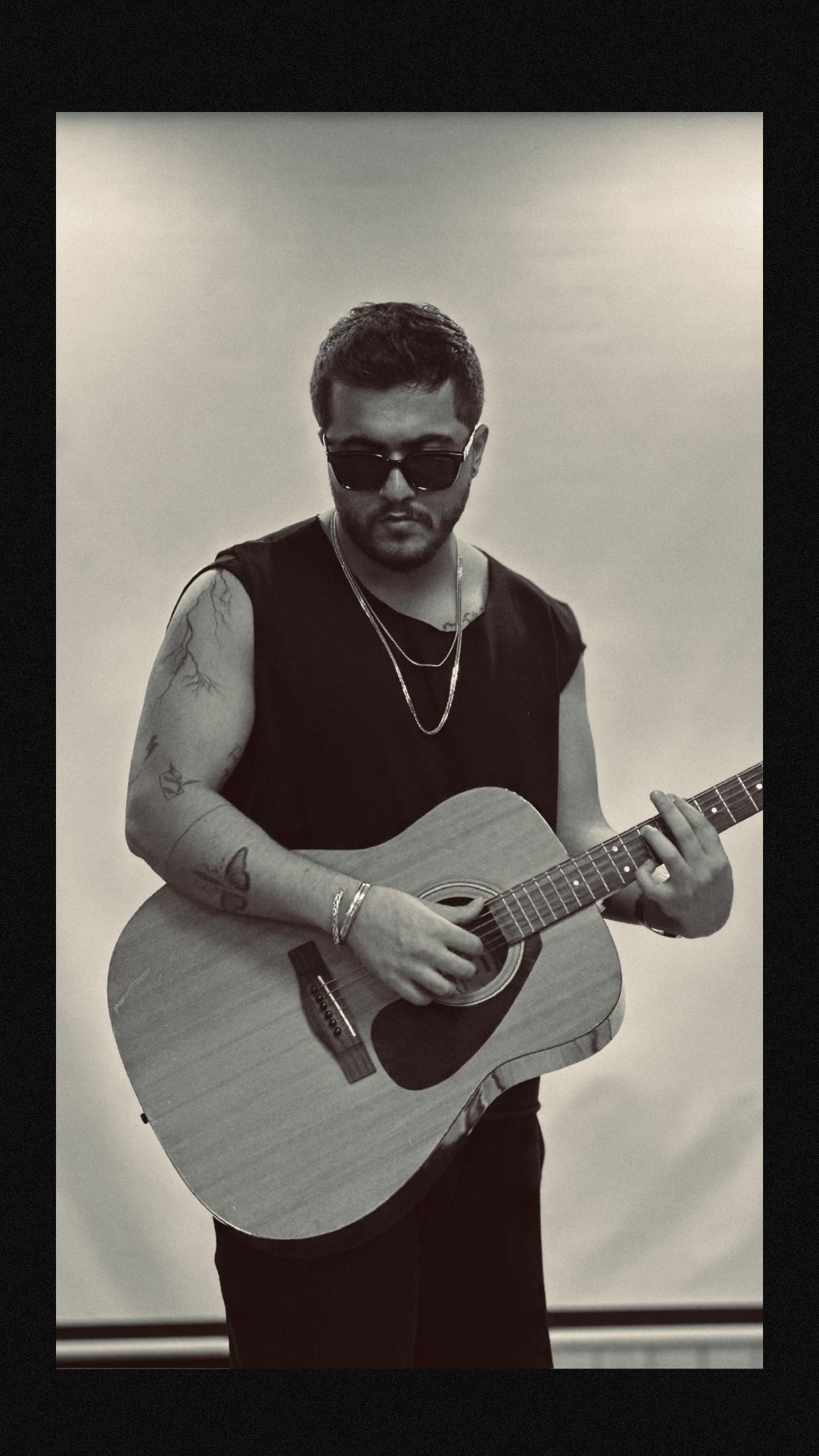 عرشیاس گیتار عرشیاس گیتار