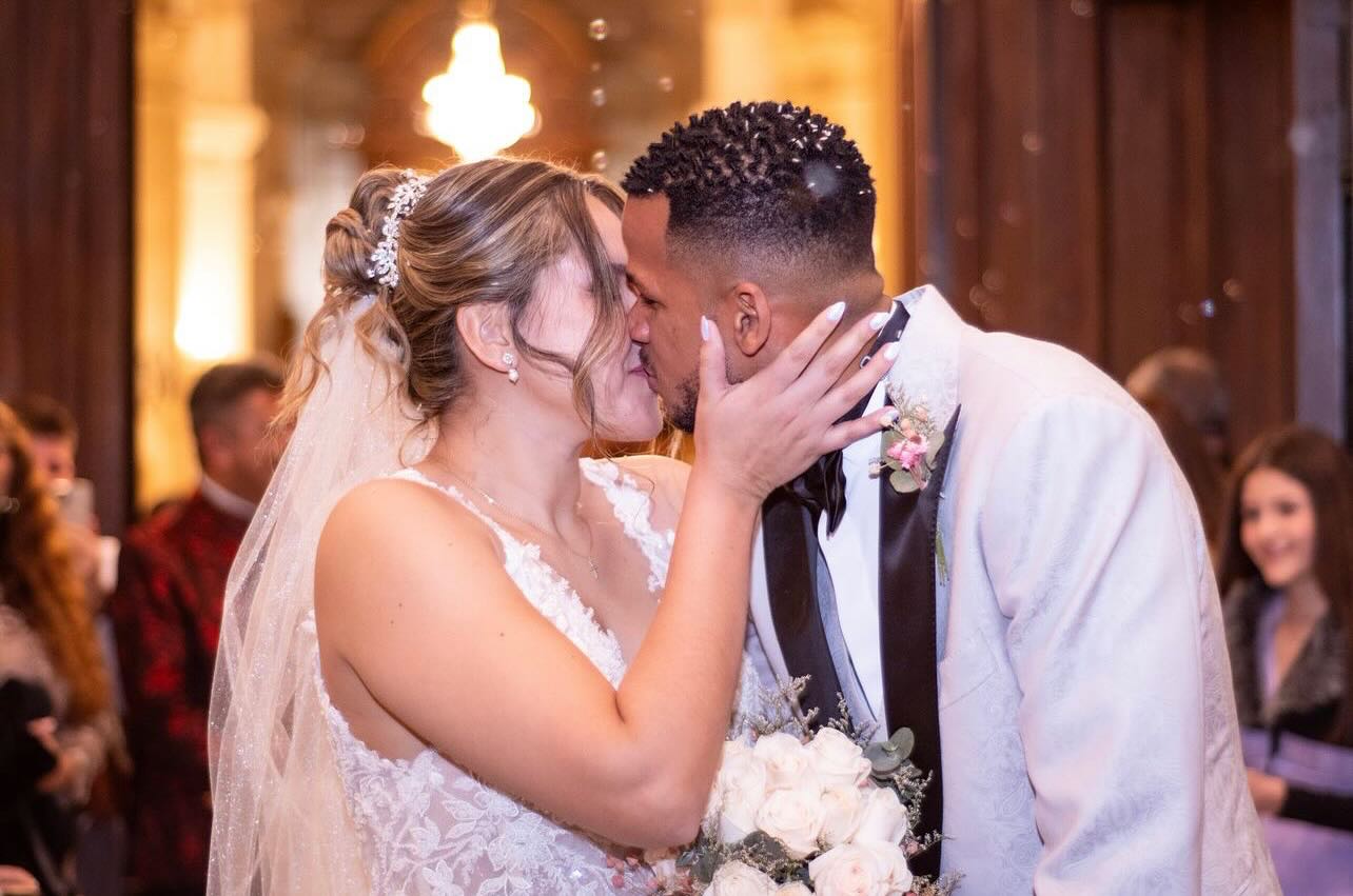 اوسنیل مرگارخو خانواده اوسنیل مرگارخو خانواده