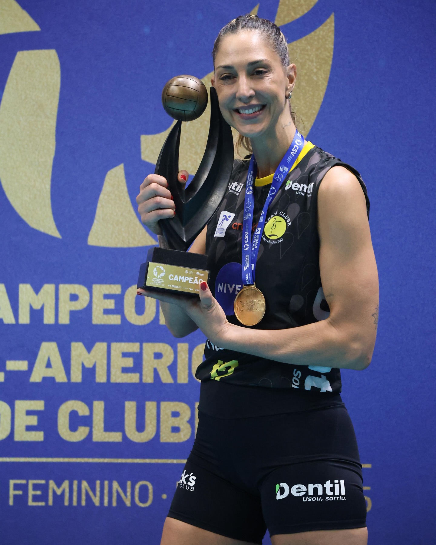 کارول گاتاز بیوگرافی کارول گاتاز بیوگرافی