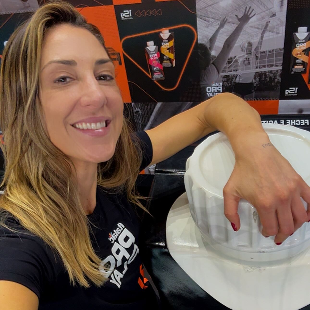 عکس کارول گاتاز والیبالیست عکس کارول گاتاز والیبالیست