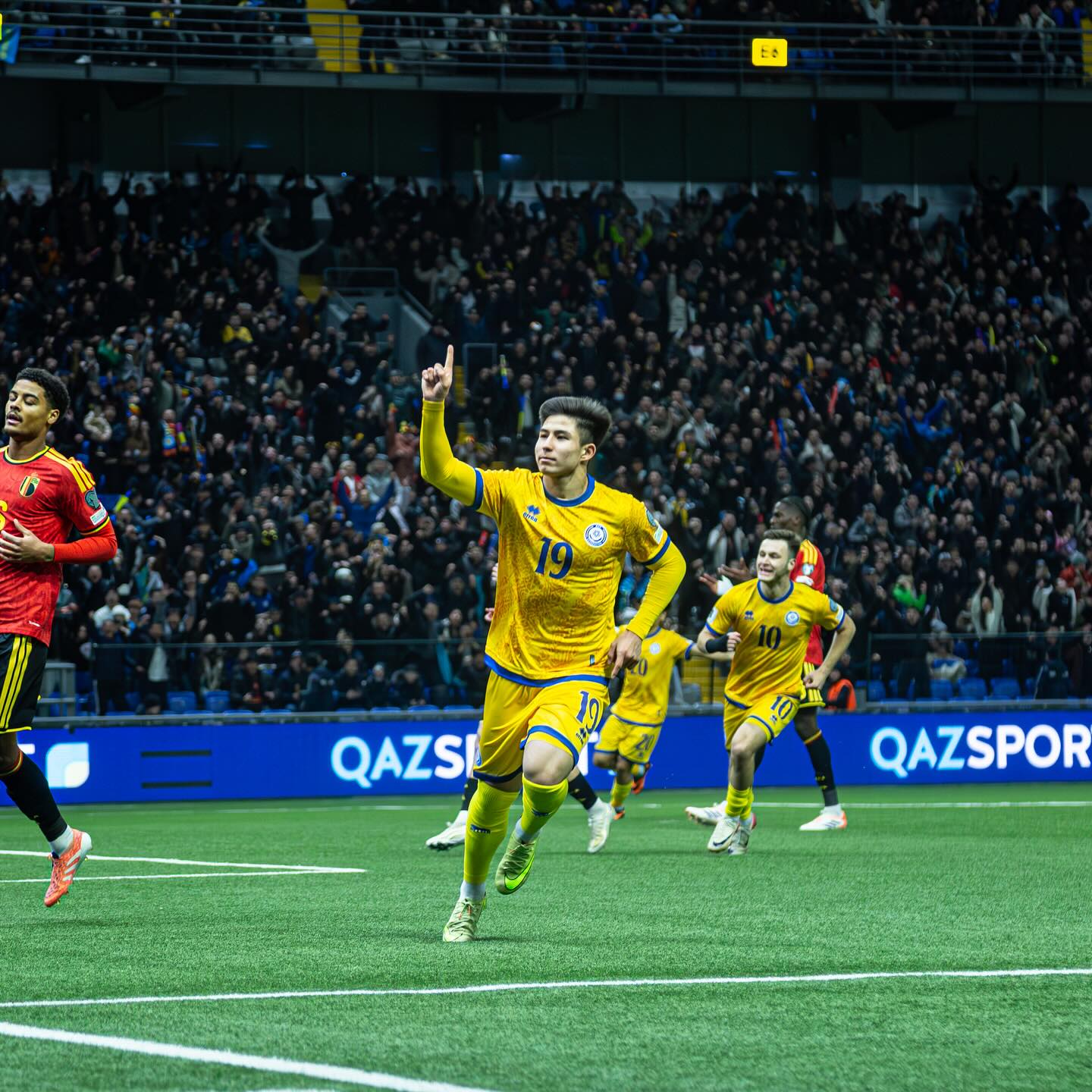 دستان ساتپائف بیوگرافی دستان ساتپائف بیوگرافی