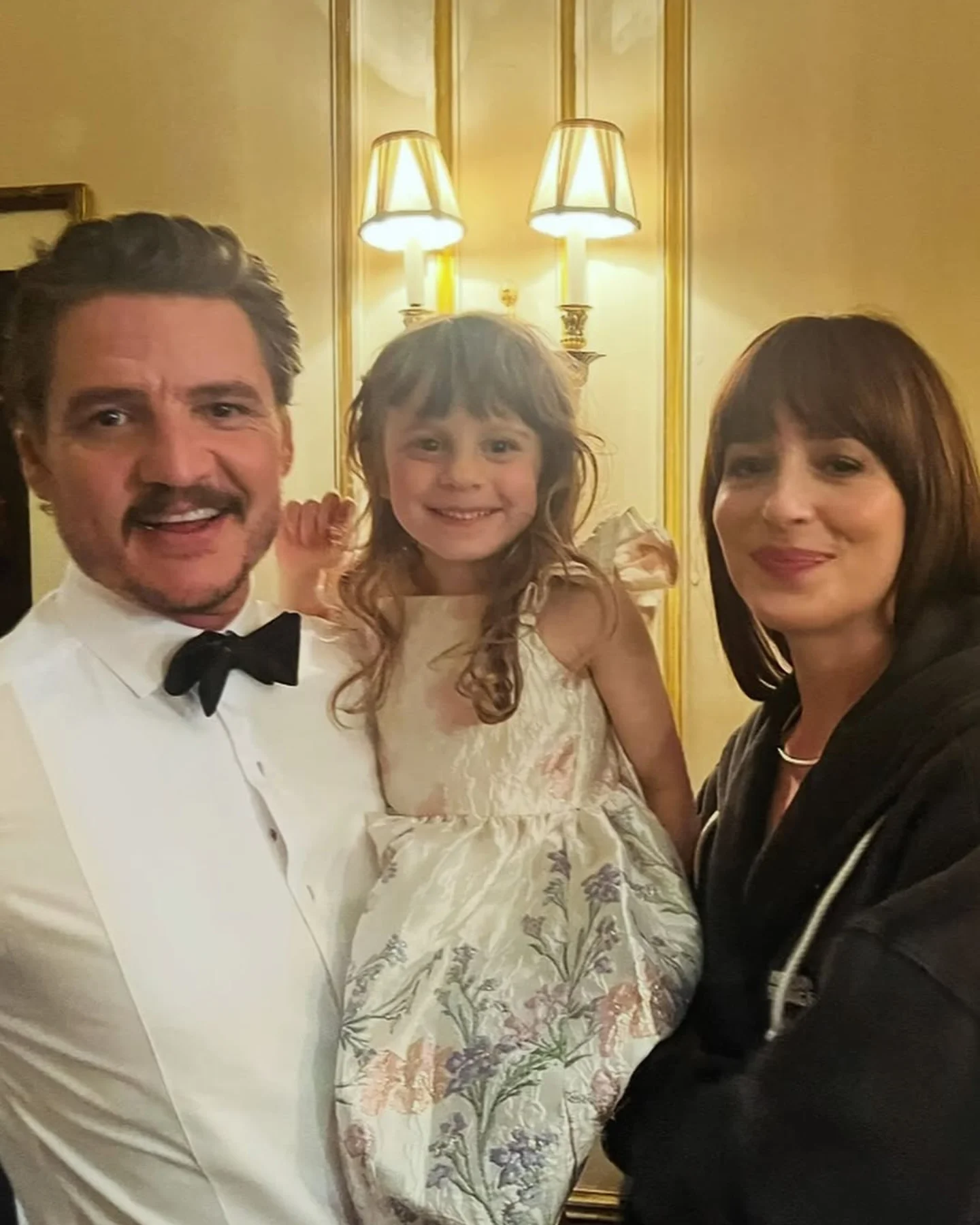 داکوتا جانسون پدرو پاسکال داکوتا جانسون پدرو پاسکال