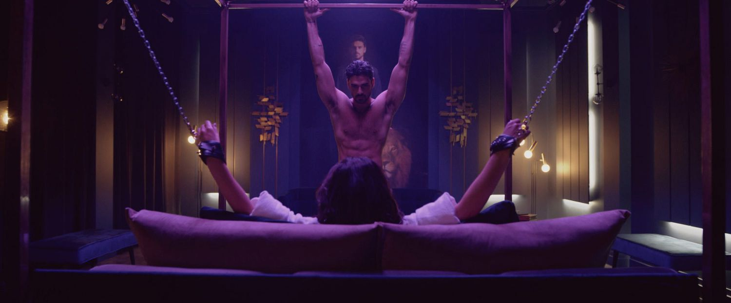 صحنه های عاشقانه فیلم ۳۶۵ روز صحنه های عاشقانه فیلم ۳۶۵ روز