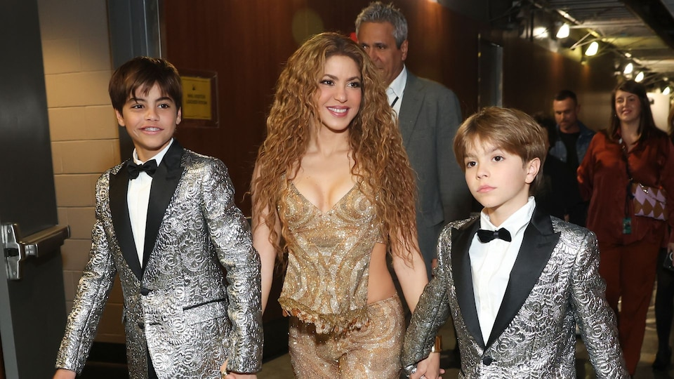 اهنگ شکیرا با پسرانش اهنگ شکیرا با پسرانش