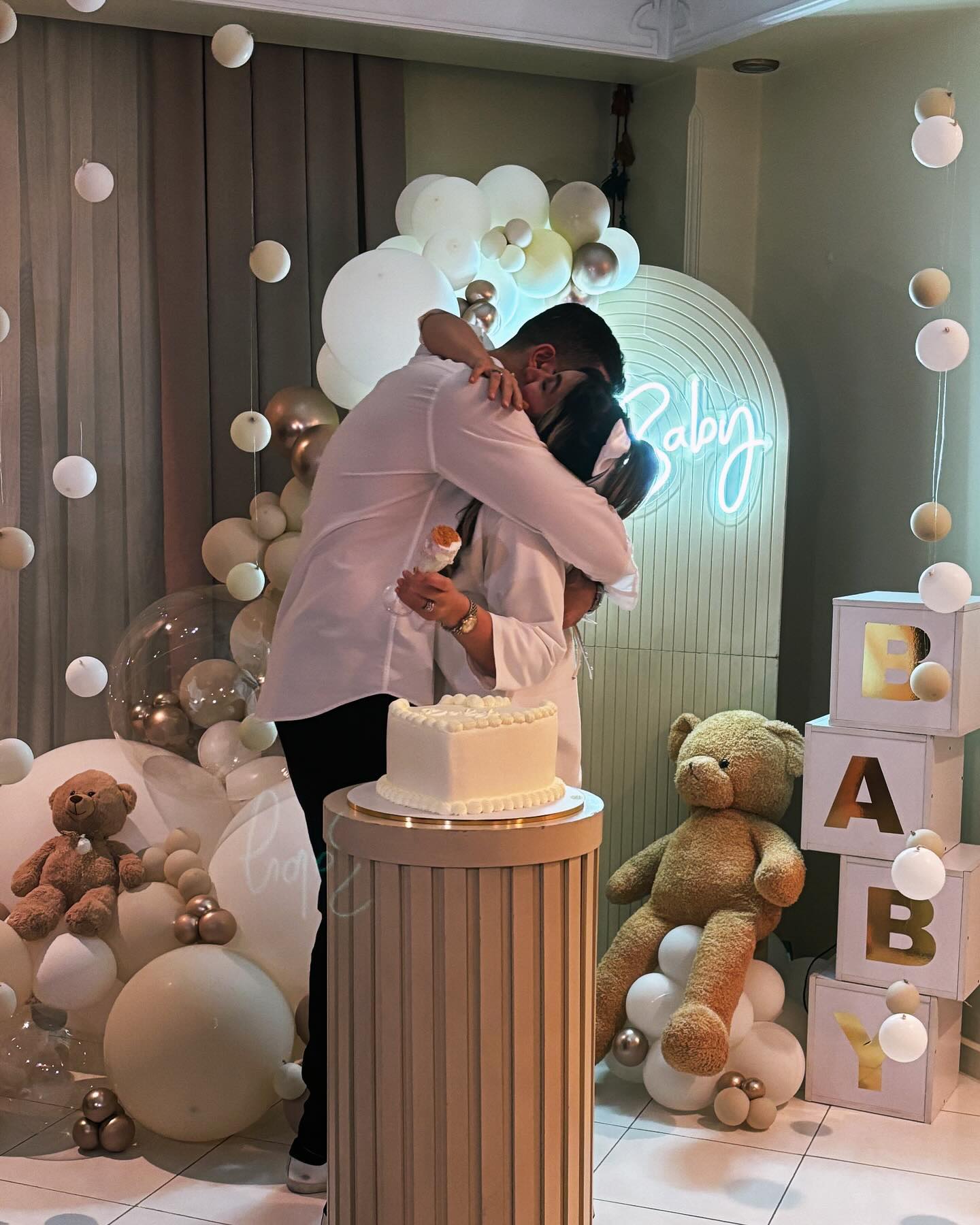 آرمان زنگنه و همسرش آرمان زنگنه و همسرش