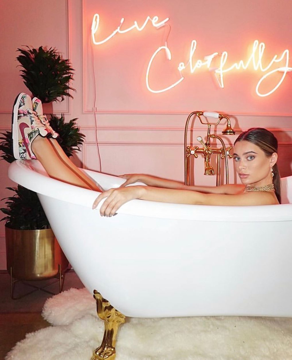 لانا رودز gangbang لانا رودز gangbang