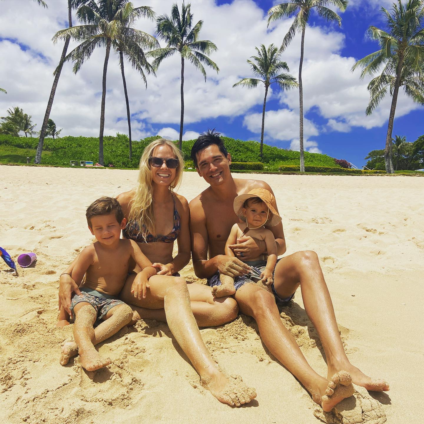 عکس خانواده میکا کریستنسن