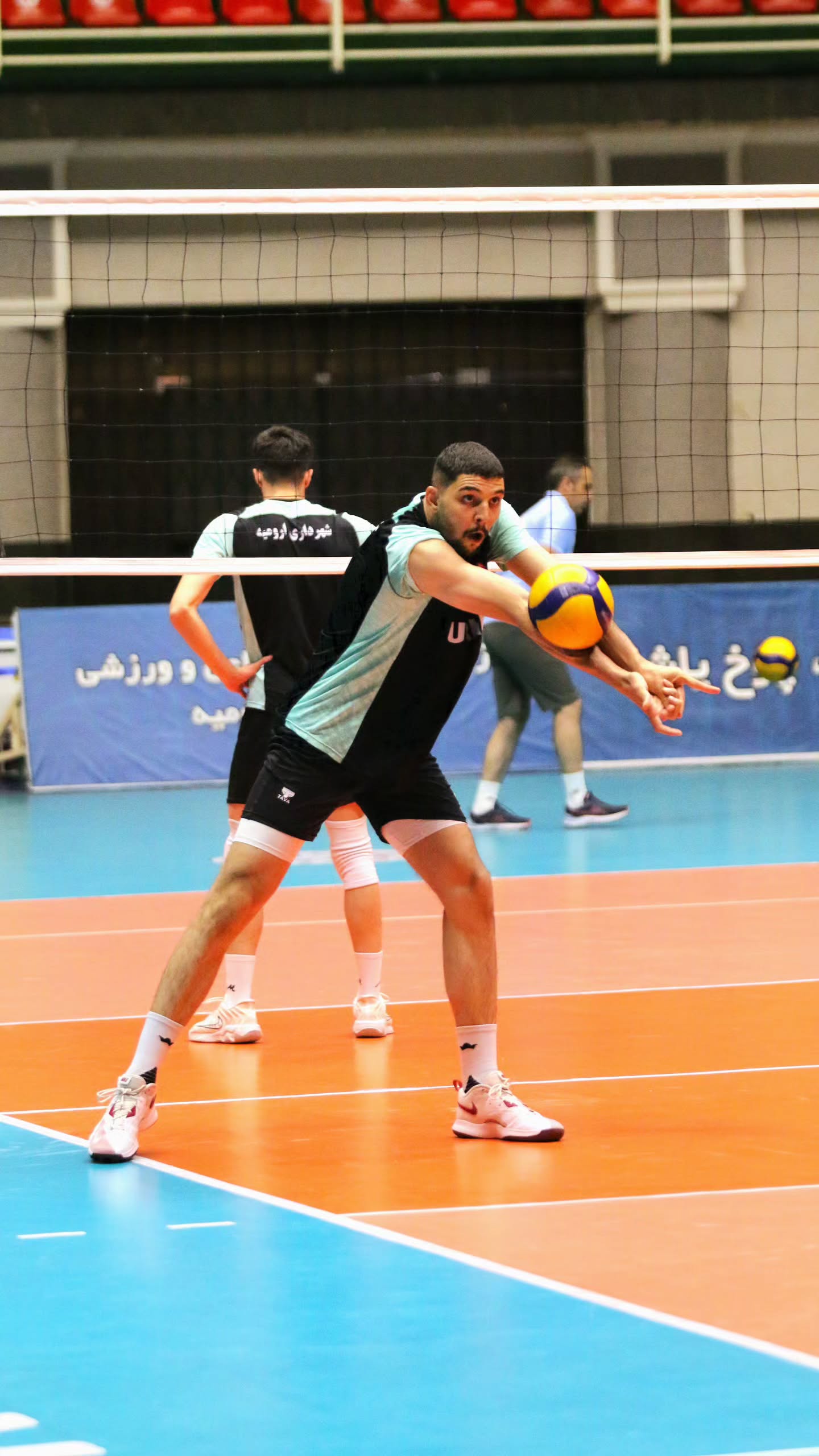 محمد بربست و رشد بدنی و آمادگی جسمانی او محمد بربست و رشد بدنی و آمادگی جسمانی او