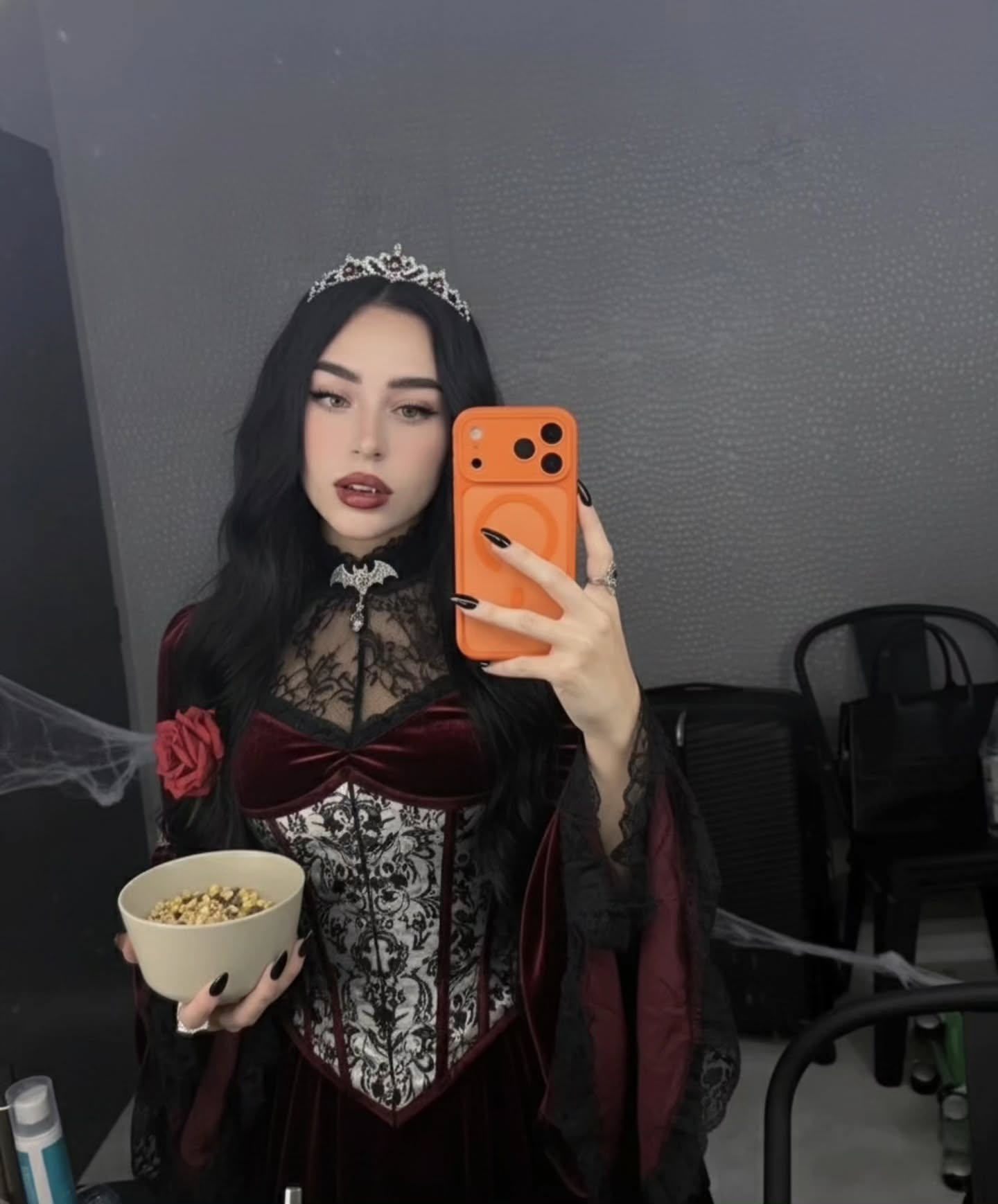 عکس قدی نیکی نیکول عکس قدی نیکی نیکول