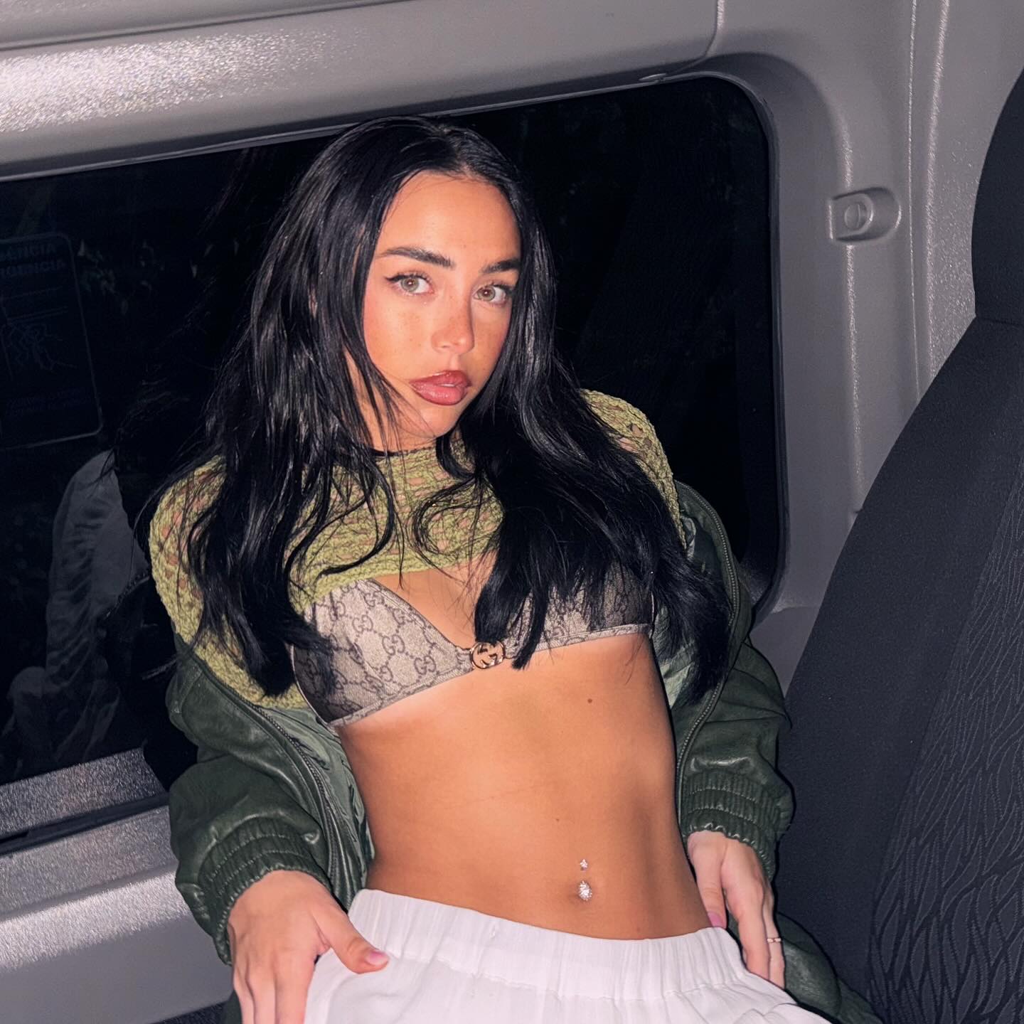 پای نیکی نیکول پای نیکی نیکول