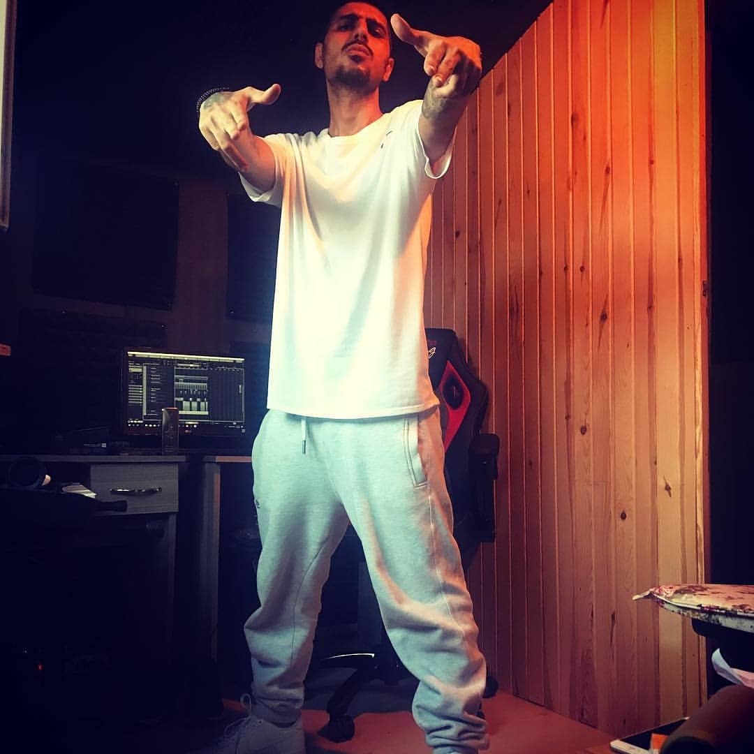 دیس داغ پیشرو و تهی علیه شایع و علی ضیا دیس داغ پیشرو و تهی علیه شایع و علی ضیا