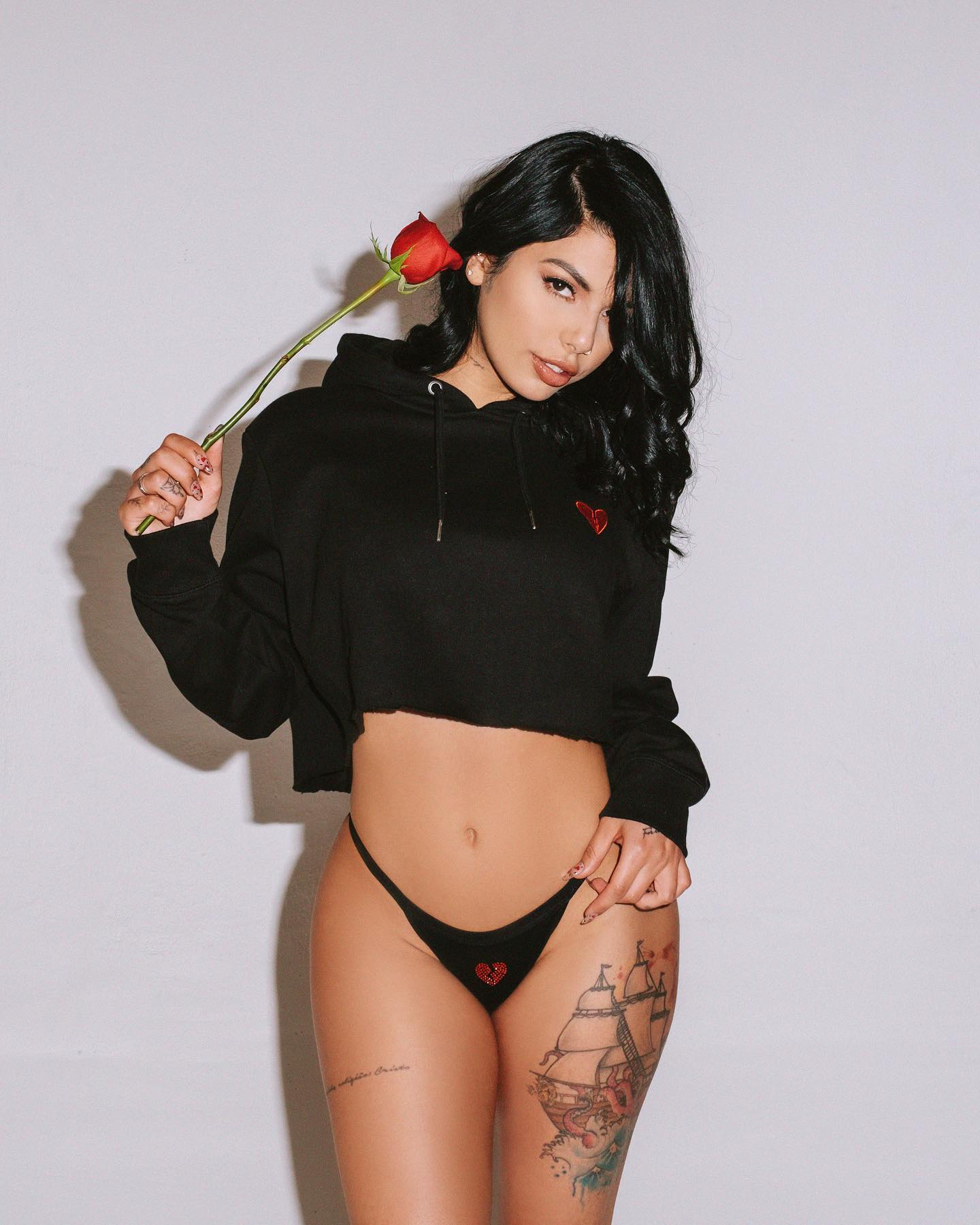 جینا والنتینا anal creampie جینا والنتینا anal creampie