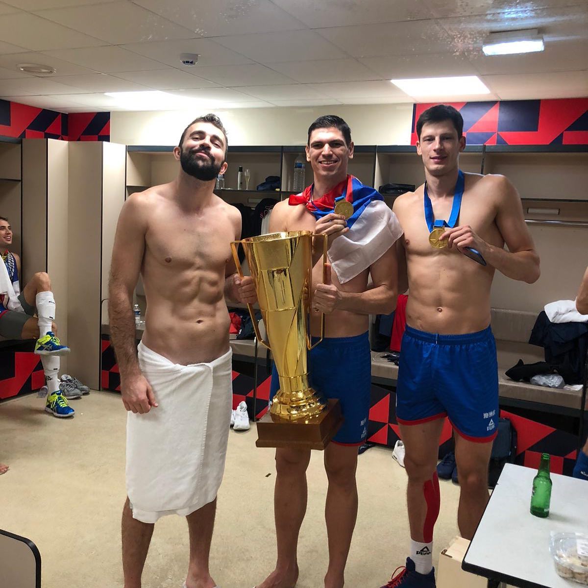 والپیپر اوروش کواچویچ 2025