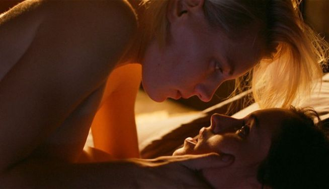 تصاویر سکسی فیلم زیر دهانش تصاویر سکسی فیلم زیر دهانش