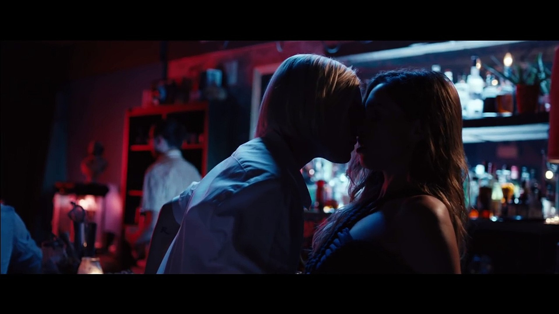 صحنه های بد فیلم زیر دهانش صحنه های بد فیلم زیر دهانش